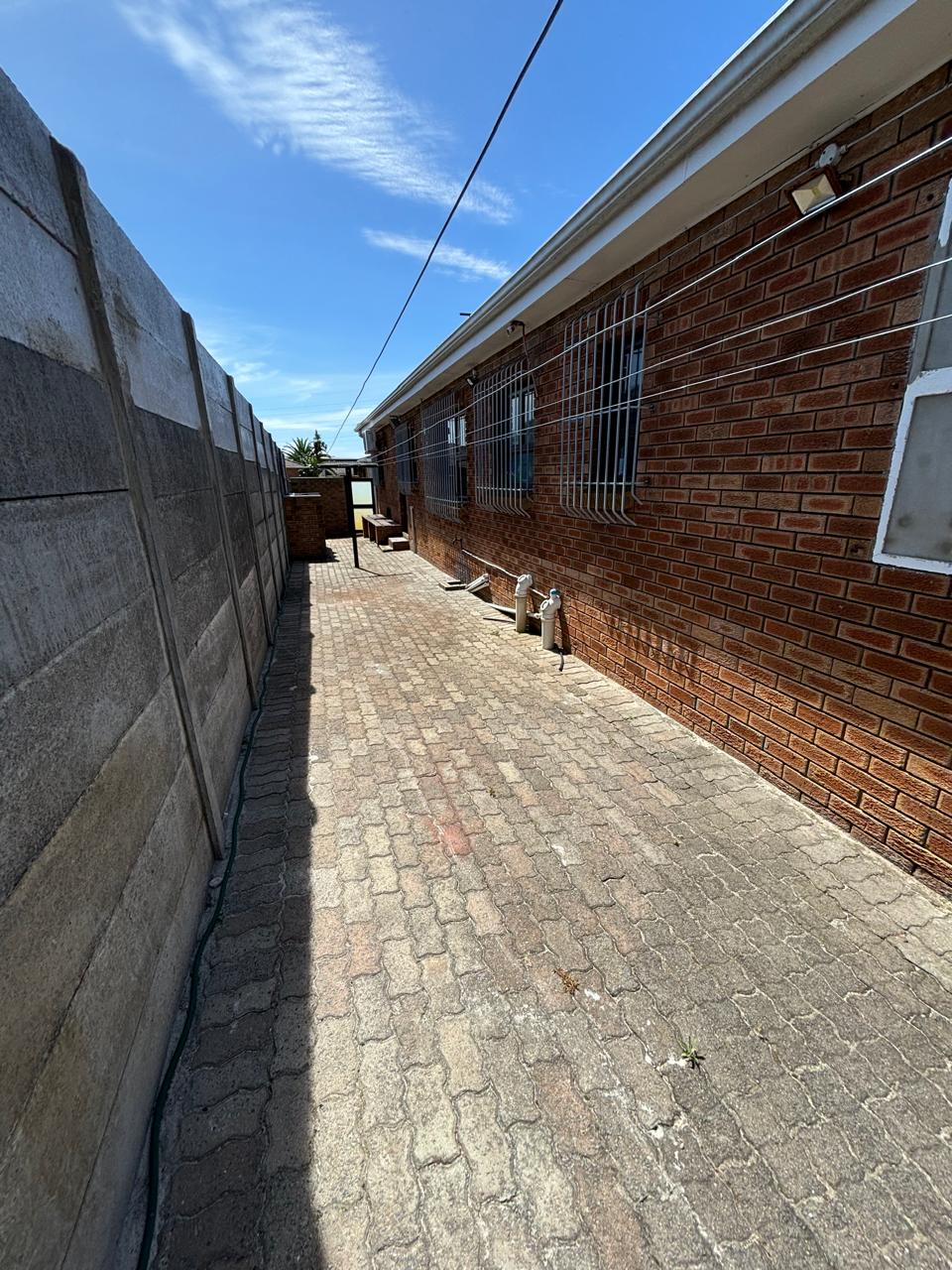 4 Bedroom Property for Sale in Soneike Western Cape